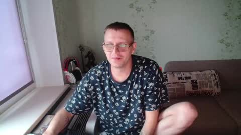 Snapshot of hlestus chatting on 10.28.25 Wet Jack online show from 10.28.25