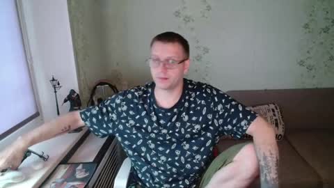 Snapshot of hlestus chatting on 11.06.25 Wet Jack online show from 11.06.25