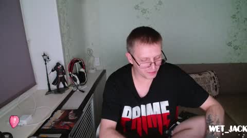 Snapshot of hlestus chatting on 11.18.25 Wet Jack online show from 11.18.25