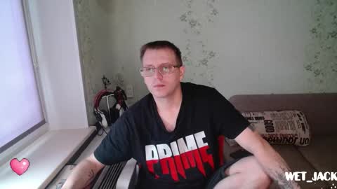 Snapshot of hlestus chatting on 11.21.25 Wet Jack online show from 11.21.25