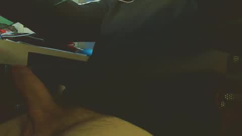 Hairy Hockey Player 92 online show from 03.06.25