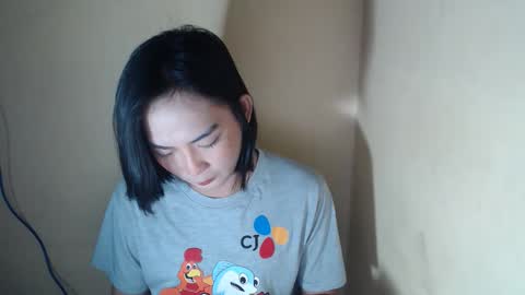 Snapshot of hoelykim chatting on 04.08.26 Kim3 online show from 04.08.26