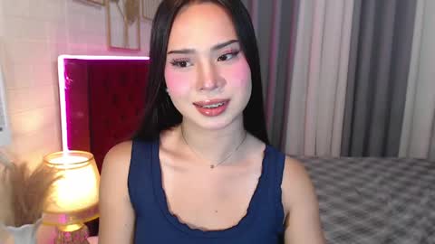 hoelymolly online show from 04.10.26