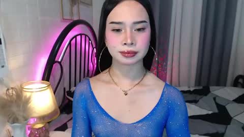 hoelymolly online show from 05.20.26