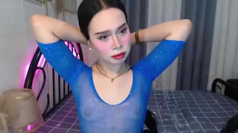 Snapshot of hoelymolly chatting on 06.08.26 hoelymolly online show from 06.08.26