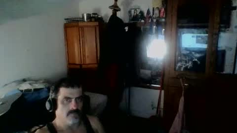 hoglegg99384194 online show from 11.28.25