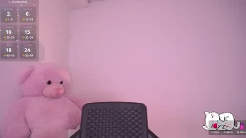 Snapshot of holly_16 chatting on 02.06.25 holly_16 online show from 02.06.25