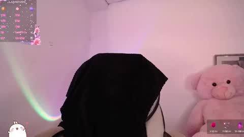 Snapshot of holly_16 chatting on 09.12.25 holly_16 online show from 09.12.25