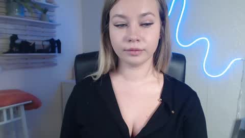 Holly online show from 12.13.24