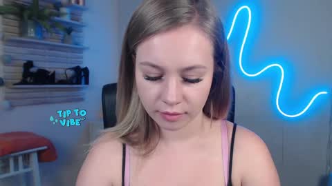 Holly online show from 12.23.24