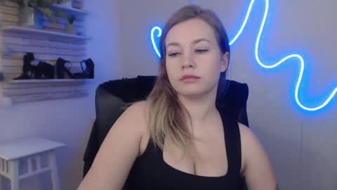 Holly online show from 01.17.25