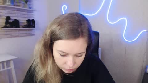 Holly online show from 01.30.25