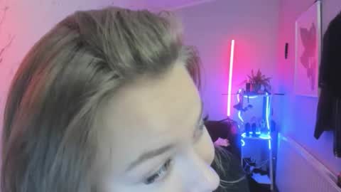 Holly online show from 11.24.25