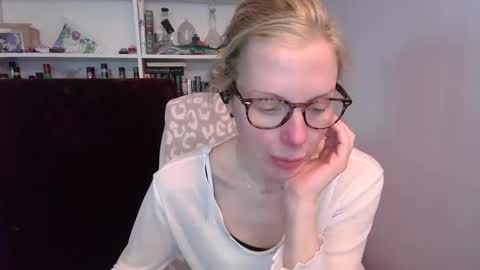 holly_bourbon online show from 02.28.26