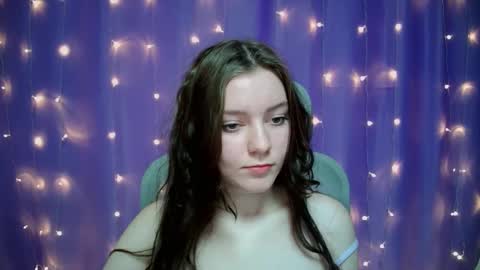 Snapshot of holly_kittenss chatting on 11.30.25 Lana online show from 11.30.25