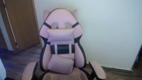 Snapshot of holly_rose69 chatting on 11.24.25 Holly online show from 11.24.25