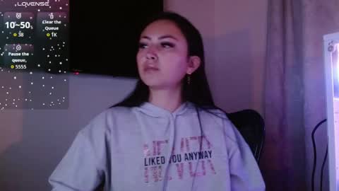 Snapshot of holly_rose69 chatting on 04.22.26 Holly online show from 04.22.26
