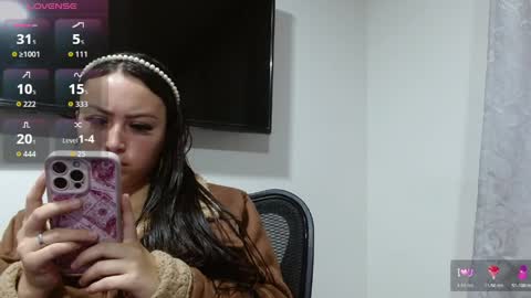Snapshot of holly_rose69 chatting on 05.05.26 Holly online show from 05.05.26