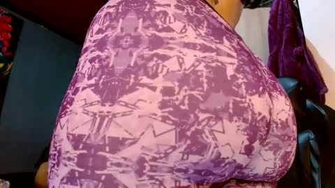 holly_thomsonx69 online show from 01.17.25