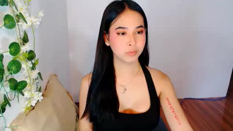 Snapshot of hollyclarita chatting on 12.03.25 YOUR GODDESS CLARITA online show from 12.03.25