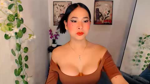 Snapshot of hollyclarita chatting on 12.15.25 YOUR GODDESS CLARITA online show from 12.15.25