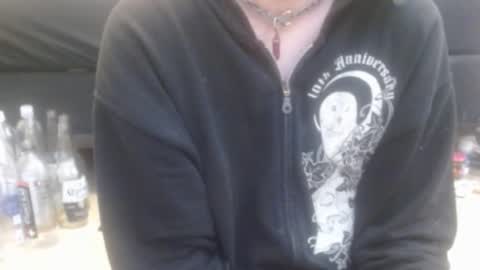 Snapshot of hollyhawkes chatting on 11.21.25 Holly Hawkes online show from 11.21.25