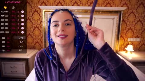 Snapshot of hollymonica chatting on 01.08.25 Delly online show from 01.08.25