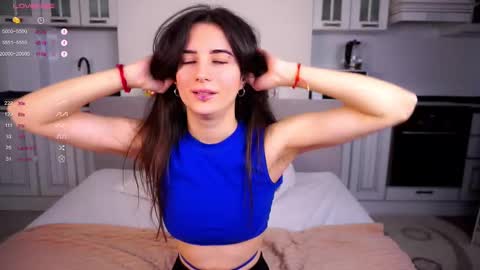 Snapshot of hollymonica chatting on 02.25.25 Delly online show from 02.25.25