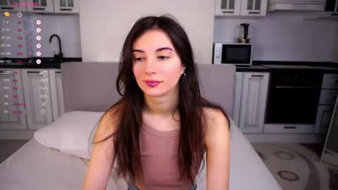 Snapshot of hollymonica chatting on 03.02.25 Delly online show from 03.02.25