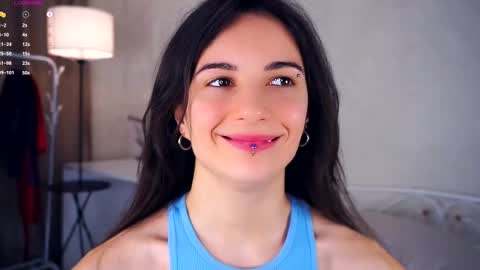 Snapshot of hollymonica chatting on 03.11.25 Delly online show from 03.11.25