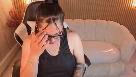 Holly  online show from 11.19.25