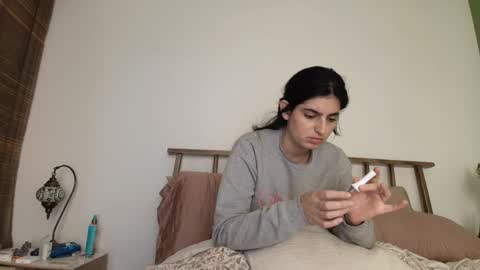 hollyshit_ online show from 12.23.25