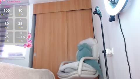 hollyt1 online show from 10.21.25