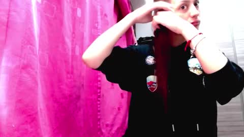 Juli online show from 02.18.26