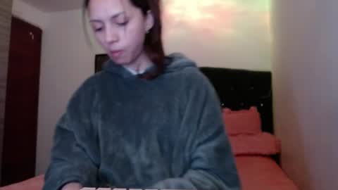 holy_julii online show from 07.11.26