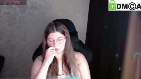 Snapshot of holy_michela chatting on 09.26.25 Welcome guys Pleasure to see you all here My name is MichaelaTip menu is active Private is open online show from 09.26.25