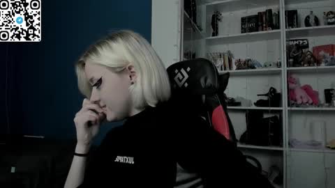 holy_mistresss online show from 12.23.25