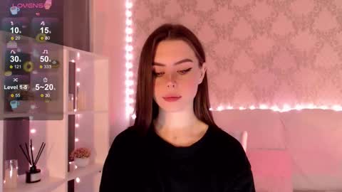 Snapshot of holymiax chatting on 09.09.25 Mia online show from 09.09.25