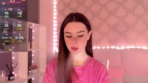 Snapshot of holymiax chatting on 10.13.25 Mia online show from 10.13.25