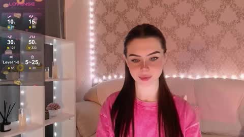 Snapshot of holymiax chatting on 11.26.25 Mia online show from 11.26.25