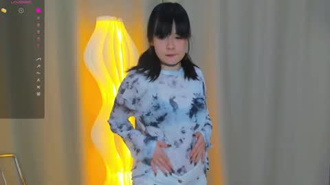 Snapshot of honeey_beee chatting on 09.23.25 May online show from 09.23.25