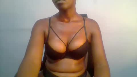 honey_beb online show from 02.19.25