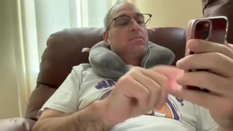 honey_man14 online show from 10.19.25