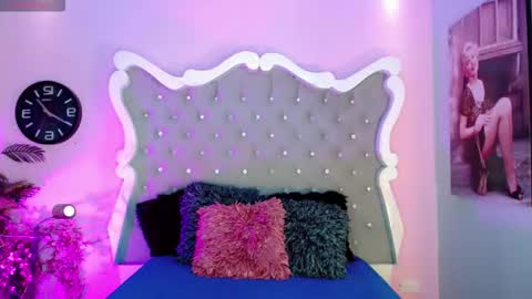 honey_moontsts online show from 01.10.26