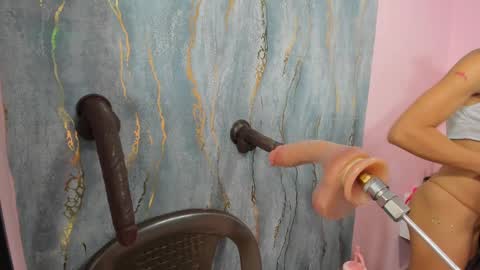 Snapshot of honey_sofii_ chatting on 09.23.25 honey_sofii_ online show from 09.23.25