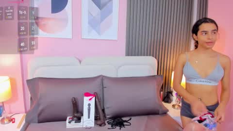 Snapshot of honey_sofii_ chatting on 11.11.25 honey_sofii_ online show from 11.11.25