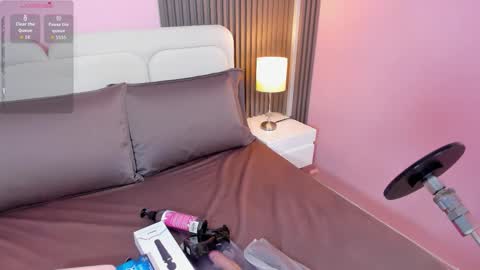 Snapshot of honey_sofii_ chatting on 12.16.25 honey_sofii_ online show from 12.16.25