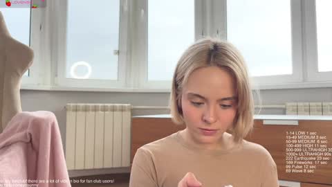 Snapshot of honey_sunshine chatting on 10.24.25 Jenyanew vid how I squirt in forest in bio online show from 10.24.25