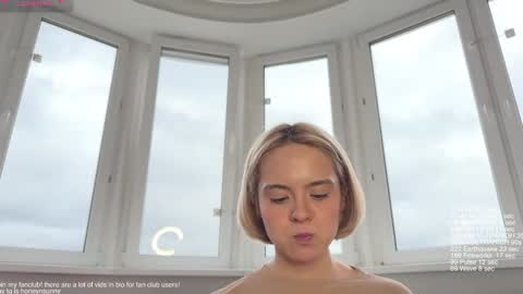 Snapshot of honey_sunshine chatting on 10.27.25 Jenyanew vid how I squirt in forest in bio online show from 10.27.25