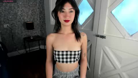 Snapshot of honey_sweet777 chatting on 04.18.26 honey_sweet777 online show from 04.18.26